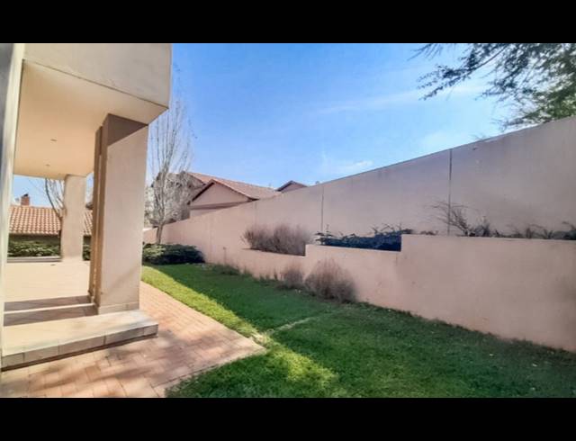 3 BEDROOM FREEHOLD FOR SALE IN XANADU